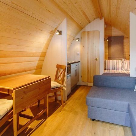 Buttercup Glamping Pod Hotel Cheltenham Exterior foto