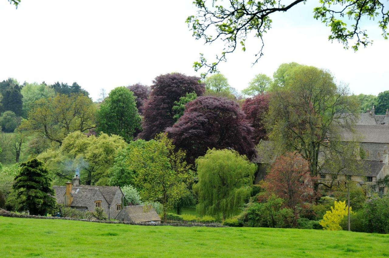 Buttercup Glamping Pod Hotel Cheltenham Exterior foto